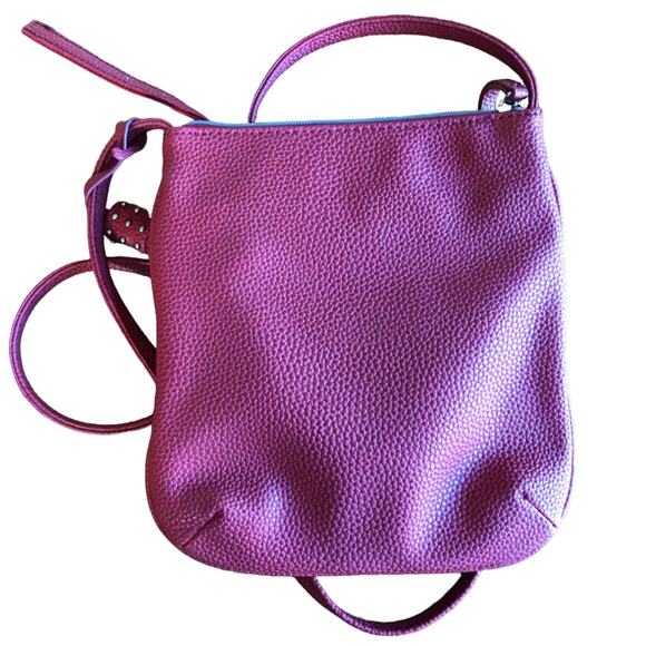 Kenneth Cole Reaction Cherry Red Pebbled Faux Leather Crossbody Bag - Picture 4 of 7